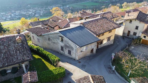 Foto Appartamento in Via Presenza, Cerete Cerete Alto di 300 m² in vendita