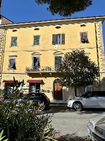 Foto Appartamento in Piazza Giosuè Carducci 23, Cecina Cecina Centro