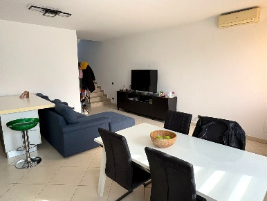 Foto Villa a schiera in Via Roma 383, Rovigo Centro di 110 m² con 4 locali