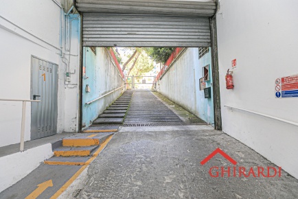 Foto Posti auto in VIA CHIARAVAGNA, Genova Sestri Ponente di 20 m²