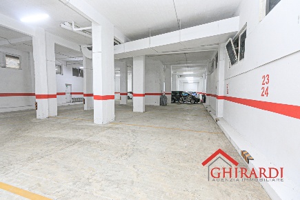 Foto Posti auto in VIA CHIARAVAGNA, Genova Sestri Ponente in affitto