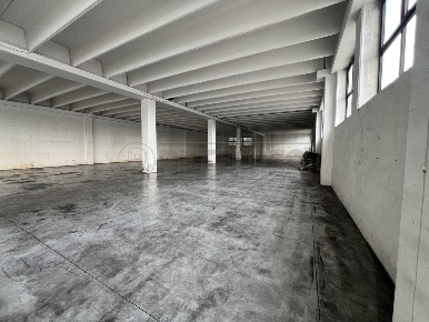 Foto Capannone industriale a Borso del Grappa Centro di 900 m² in affitto