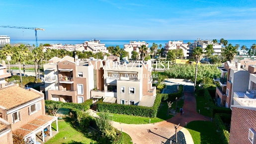 Foto Appartamento in via Modigliani 2, Grottammare Centro di 140 m²