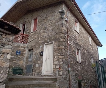 Foto Appartamento in Via Castello 45, Sarzana di 73 m² con 4 locali