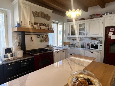 Foto Villa a schiera a Senigallia Centro Storico di 160 m² con 4 locali