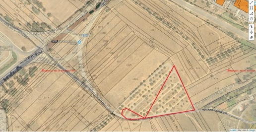 Foto Terreno residenziale in via gruxi de marmori, Elmas di 9018 m²