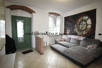 Foto Case semi ndipendenti a Arcola Centro di 87 m² con 4 locali in vendita