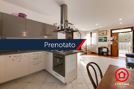 Foto Villa a schiera in Piazzale R. Mori 40, Cesena Centro Urbano di 130 m²