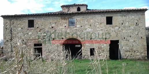 Foto Rustico in Via Pontesantoro 28, Collesalvetti di 450 m² con 10 locali