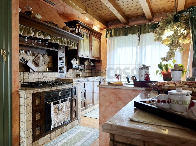 Foto Appartamento in Via Fortino, Roana Canove Di Roana di 120 m²