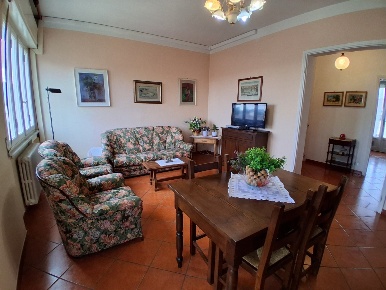 Foto Appartamento in Via Francesco Ferraris, Lucca Sant'Anna di 95 m²