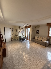 Foto Appartamento in Piazza Fratelli Rosselli, Santarcangelo di Romagna