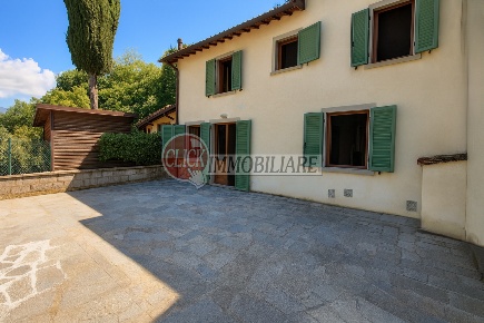 Foto Casa indipendente a Vicchio di 100 m² con 4 locali in vendita