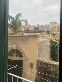 Foto Appartamento in Via Ritiro 33, Modica Modica Bassa di 101 m²