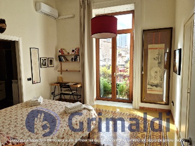 Foto Appartamento in Via Santa Chiara 34, Napoli Centro Storico di 98 m²