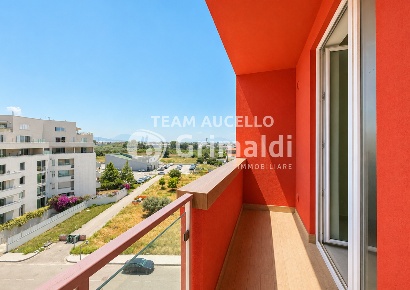 Foto Appartamento in Via Prudenza 1, Salerno di 90 m² con 3 locali