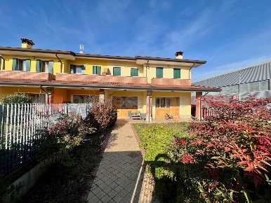 Foto Villa bifamiliare in Via DELL'ARTIGIANATO SNC, Pernumia di 240 m²