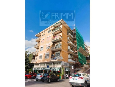 Foto Appartamento in VIA DELLA CAVA AURELIA, Roma di 80 m² con 3 locali