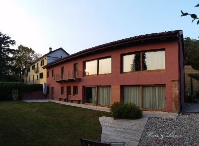 Foto Villa unifamiliare a Torino Superga di 320 m² con 6 locali in affitto