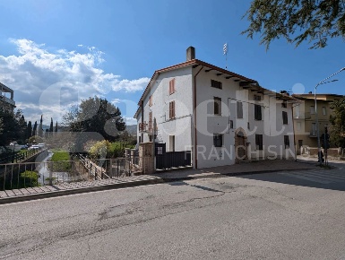 Foto Appartamento in Via DELLA MADONNINA 5, Bettona Passaggio di 60 m²