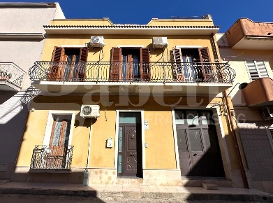 Foto Casa indipendente in Via zandonai 33, Avola Centro di 135 m²