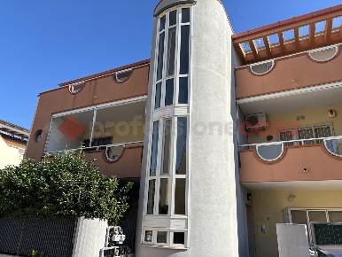 Foto Attico in Via Taranto 113, Statte di 115 m² con 4 locali in vendita