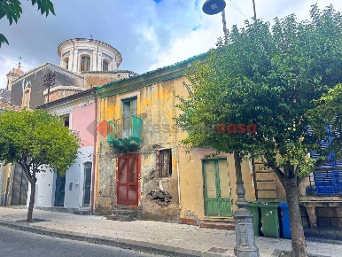Foto Casa indipendente in Via Vittorio Emanuele 5 - 7, Aci Sant'Antonio