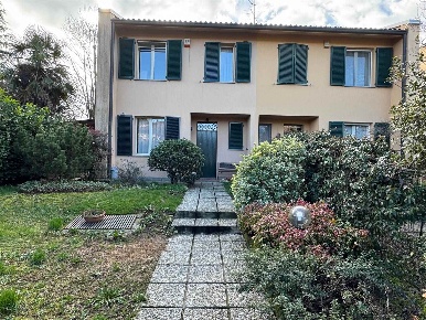 Foto Villa bifamiliare in vai don consonni 49, Casatenovo di 130 m²