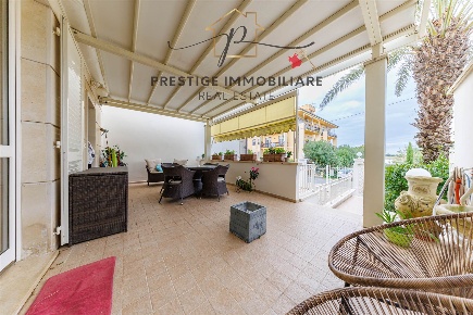 Foto Villa unifamiliare a Livorno Antignano - Banditella di 180 m²