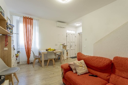Foto Casa indipendente in via Angiolieri, Calenzano Centro di 86 m²