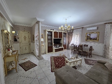 Foto Appartamento a Sciacca Centro di 105 m² con 5 locali in vendita