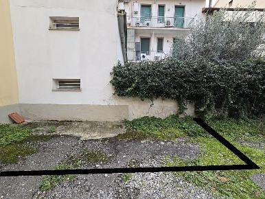 Foto Garage a Firenze Careggi - Rifredi - Dalmazia di 3 m² con 1 locali