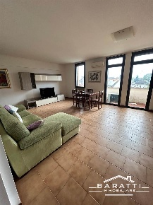 Foto Appartamento a Suzzara Centro di 100 m² con 4 locali in vendita