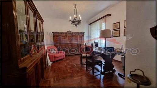 Foto Appartamento a Canicattì di 220 m² con 7 locali in vendita