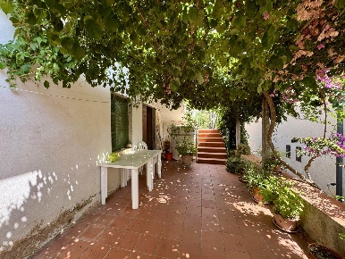 Foto Casa indipendente a Marciana Pomonte di 140 m² con 4 locali in vendita