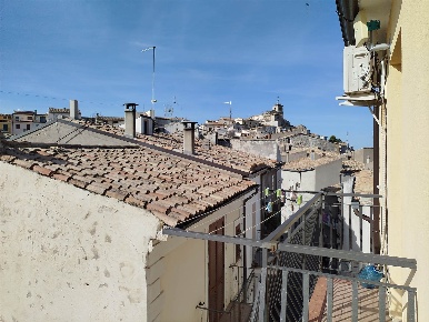 Foto Case semi ndipendenti a Gissi Centro di 247 m² con 9 locali in vendita
