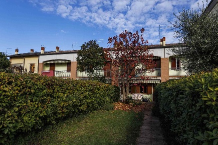 Foto Villa a schiera in via SELENIA  19, Verona di 165 m² con 4 locali