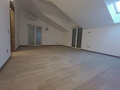 Foto Appartamento a Gerenzano di 91 m² con 3 locali in vendita