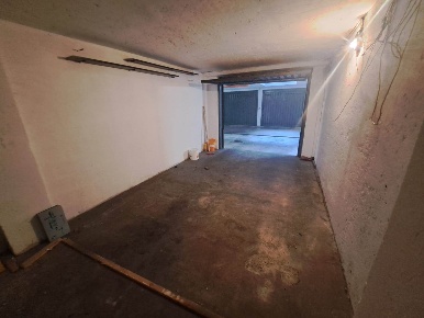 Foto Garage in via Ronchi  34, Milano Udine di 16 m² con 1 locali