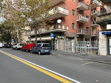 Foto Garage a Catania Villa Bellini - Santa Maria di Gesù di 157 m²