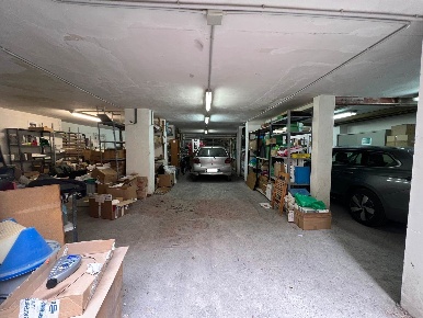 Foto Garage a Catania Villa Bellini - Santa Maria di Gesù di 157 m²