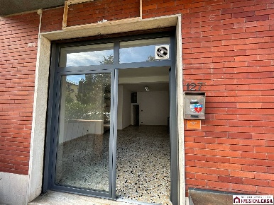 Foto Negozio a Prato Sacrocuore di 40 m² con 1 locali in affitto