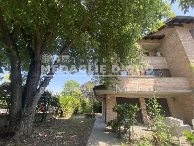 Foto Villa a schiera in VIA AGUZZOLI, Modena San Damaso di 310 m²