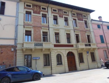 Foto Appartamento in Via Giovita Lazzarini, Forlì Centro Storico di 168 m²
