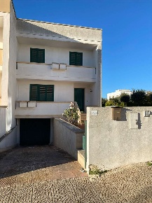 Foto Villa a schiera in irlanda, Casarano di 180 m² con 7 locali in vendita