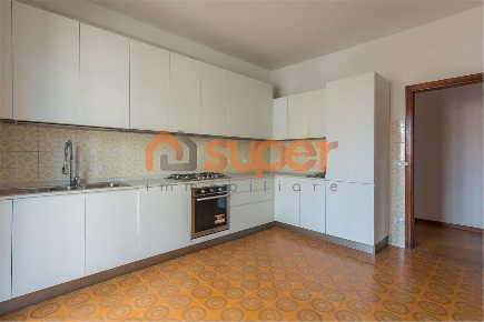 Foto Appartamento in Via Gabrielli Gabrielangelo, Fano di 100 m² in vendita