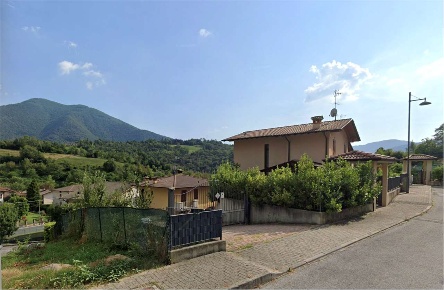 Foto Villa unifamiliare in Via Grazia Deledda 11, Sarezzo Centro di 264 m²