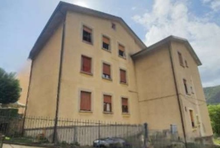 Foto Appartamento in Via San Zeno, Odolo di 117 m² con 6 locali all'asta