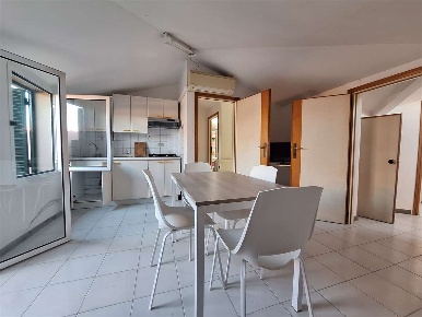 Foto Villa unifamiliare in Viale della Vittoria, Cecina Marina di Cecina