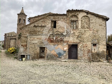 Foto Agriturismo in C.DA Santa Maria  Alto Cielo, San Ginesio di 1500 m²
